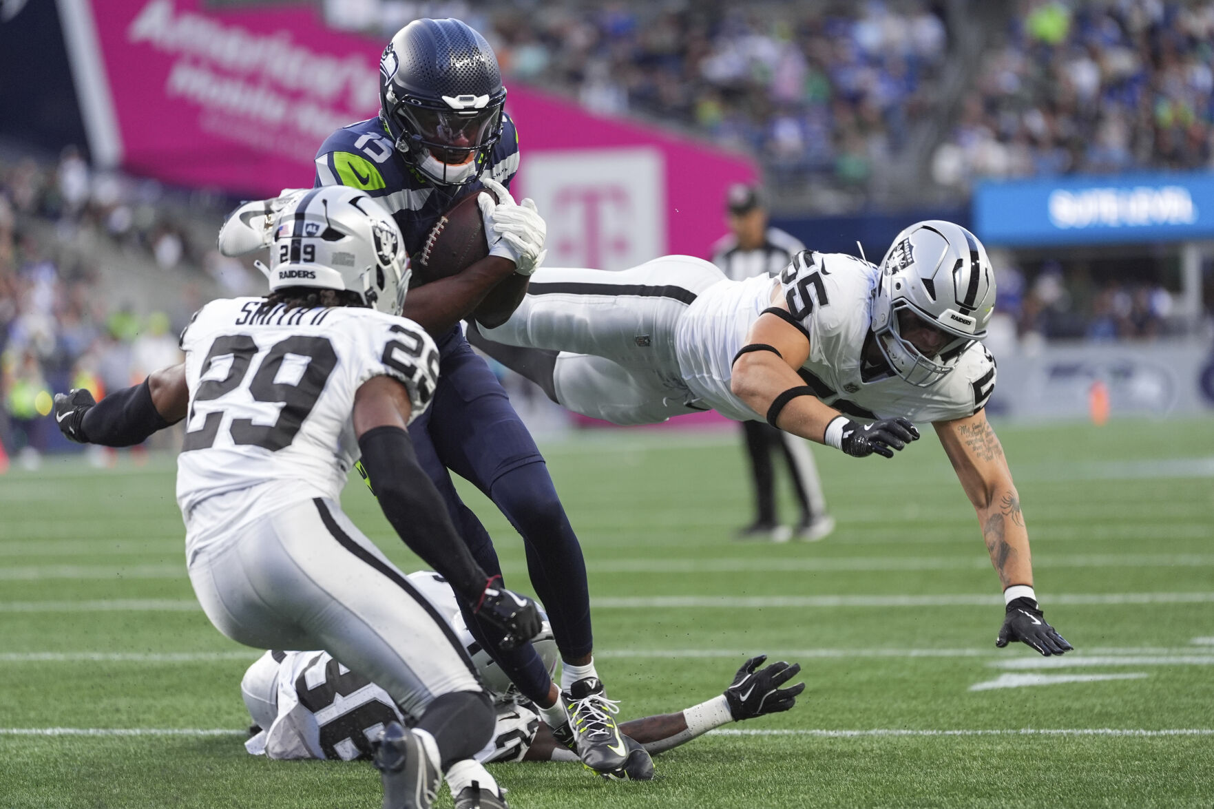 APTOPIX Raiders Seahawks Football